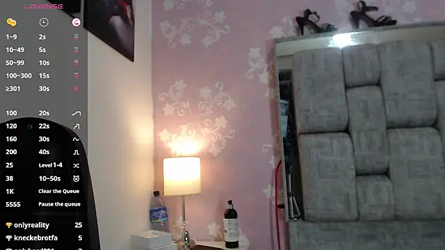 KarinaSimonz online show from 18, 12, 2024