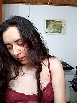 Emi chik online show from 1, 11, 2025