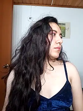 Emi chik online show from 3, 12, 2025