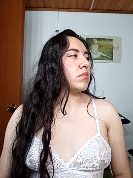 Emi chik online show from 15, 2, 2026