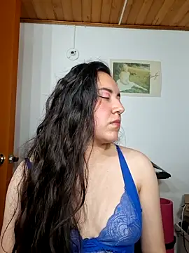 Snapshot of Emi_chik chatting on 19, 6, 2026 Emi chik online show from 19, 6, 2026