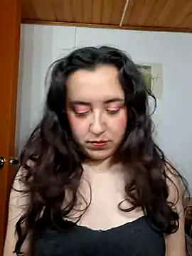 Snapshot of Emi_chik chatting on 10, 7, 2026 Emi chik online show from 10, 7, 2026