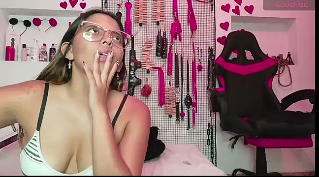 Megaan Greey online show from 4, 3, 2025