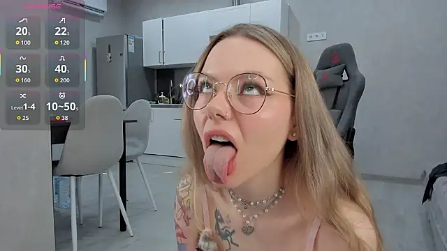 Marta May  online show from 15, 3, 2026