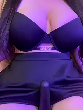 Cameelia online show from 18, 11, 2025