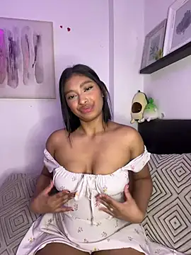 Isabella fasilier online show from 14, 3, 2025