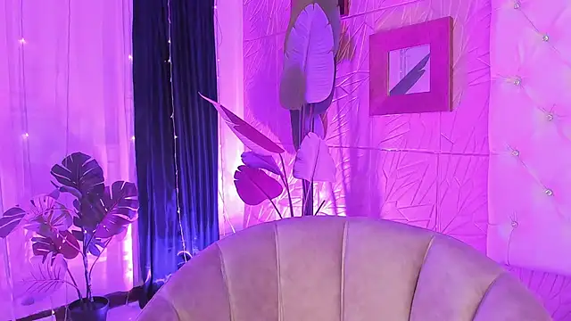 sadashi moon  online show from 5, 3, 2025