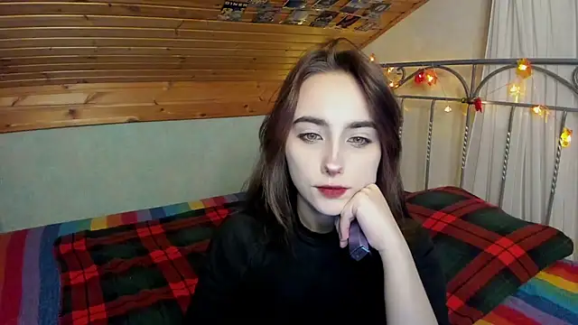 Snapshot of SilverDream chatting on 15, 12, 2024 SilverDream online show from 15, 12, 2024