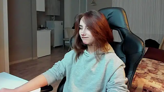 Snapshot of SilverDream chatting on 12, 2, 2025 SilverDream online show from 12, 2, 2025