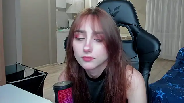 Snapshot of SilverDream chatting on 27, 9, 2025 SilverDream online show from 27, 9, 2025