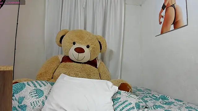 Snapshot of sweet_amalia4 chatting on 16, 9, 2025 sweet amalia4 online show from 16, 9, 2025