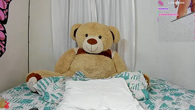 Snapshot of sweet_amalia4 chatting on 16, 9, 2025 sweet amalia4 online show from 16, 9, 2025