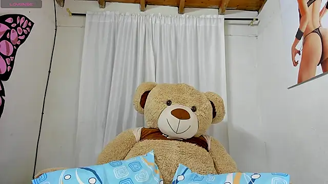 Snapshot of sweet_amalia4 chatting on 23, 9, 2025 sweet amalia4 online show from 23, 9, 2025