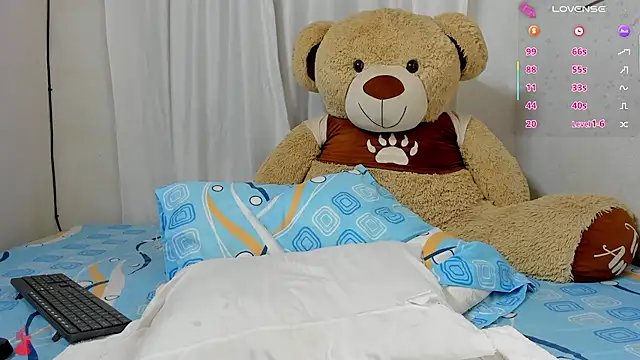 Snapshot of sweet_amalia4 chatting on 25, 9, 2025 sweet amalia4 online show from 25, 9, 2025