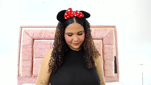 Snapshot of zoee_lovv chatting on 23, 1, 2025 zoee lovv online show from 23, 1, 2025