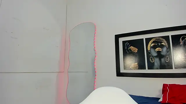 Snapshot of zoee_lovv chatting on 18, 12, 2025 zoee lovv online show from 18, 12, 2025