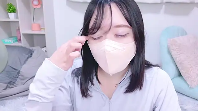 Snapshot of Yurie_ chatting on 12, 2, 2025 Yurie online show from 12, 2, 2025