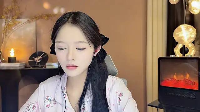 xiaodaibabyy online show from 8, 12, 2024