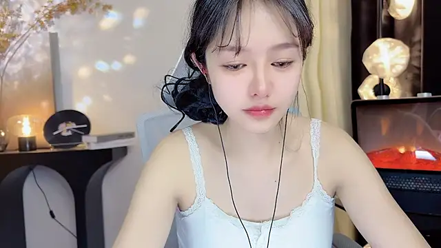 xiaodaibabyy online show from 1, 2, 2025