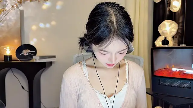 xiaodaibabyy online show from 10, 2, 2025