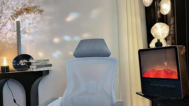 xiaodaibabyy online show from 20, 2, 2025