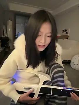 xiaodaibabyy online show from 21, 2, 2025