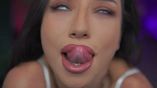 GinaValentinna online show from 1, 11, 2025