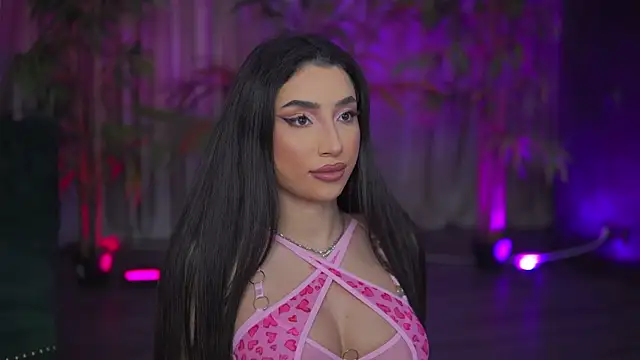 GinaValentinna online show from 2, 11, 2025