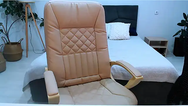 Snapshot of NaughtyNylonFeet chatting on 8, 10, 2025 NaughtyNylonFeet online show from 8, 10, 2025