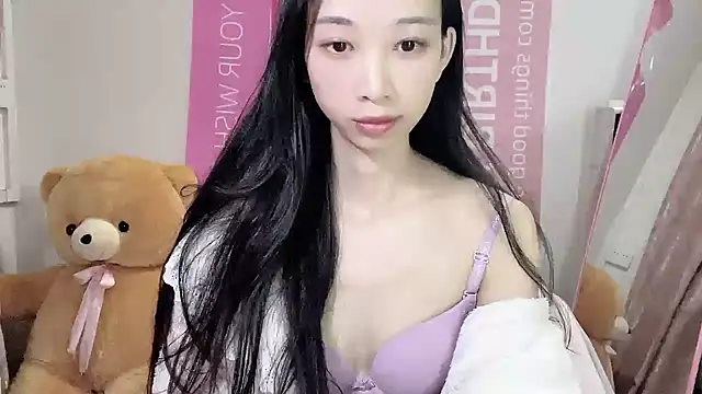 Snapshot of Lili-2 chatting on 7, 12, 2024 Lili-2 online show from 7, 12, 2024