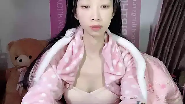Snapshot of Lili-2 chatting on 14, 12, 2024 Lili-2 online show from 14, 12, 2024