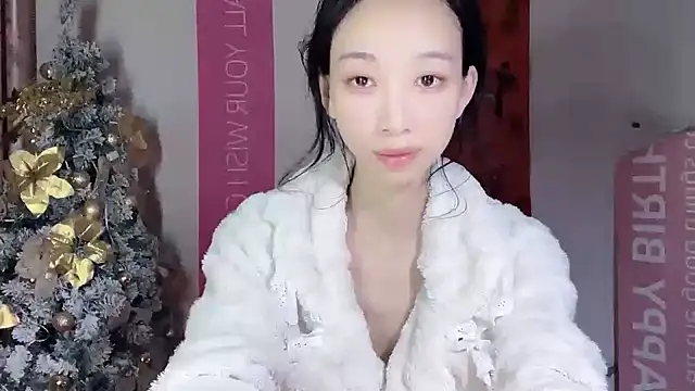 Snapshot of Lili-2 chatting on 1, 1, 2025 Lili-2 online show from 1, 1, 2025