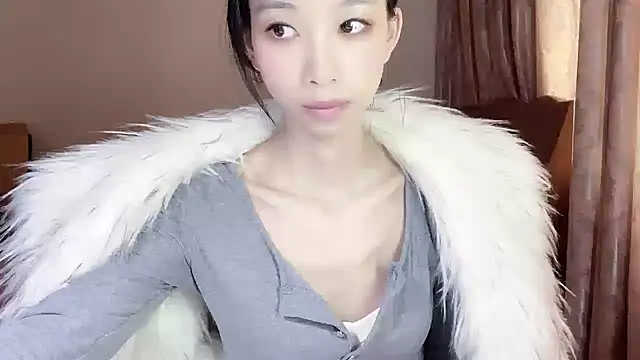 Snapshot of Lili-2 chatting on 27, 2, 2025 Lili-2 online show from 27, 2, 2025