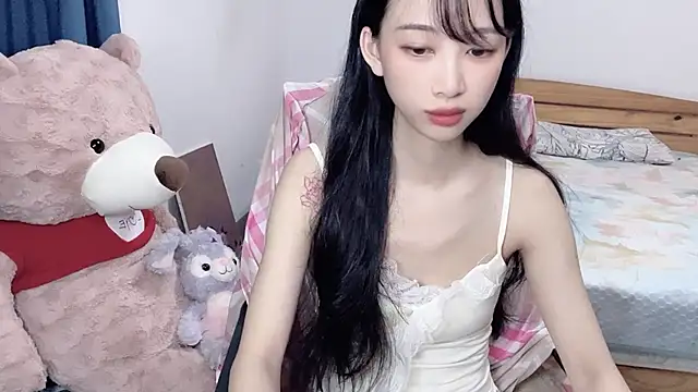 Snapshot of Lili-2 chatting on 20, 9, 2025 Lili-2 online show from 20, 9, 2025