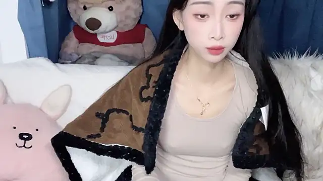 Lili-2 online show from 3, 2, 2026