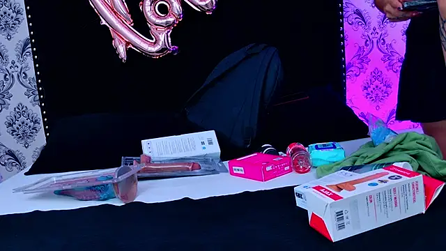 Derieri D online show from 20, 2, 2026