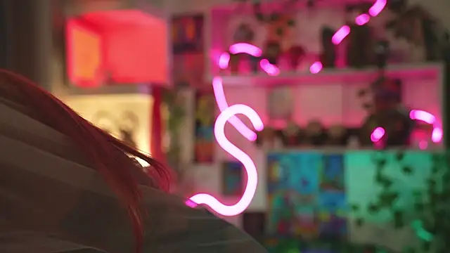 Charmings 054 online show from 19, 2, 2025