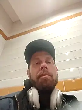 axelongshaft69 online show from 5, 4, 2026