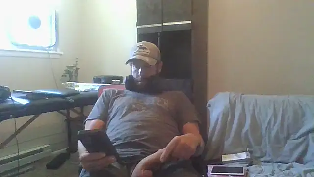 Snapshot of axelongshaft69 chatting on 1, 8, 2026 axelongshaft69 online show from 1, 8, 2026