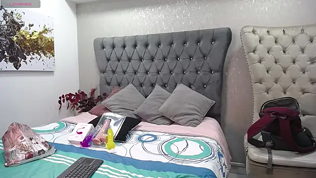 Snapshot of Melodi_Roux chatting on 26, 1, 2025 Melodi Roux online show from 26, 1, 2025