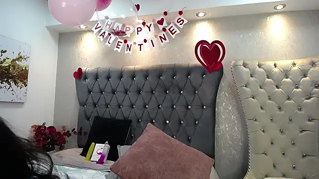 Snapshot of Melodi_Roux chatting on 18, 2, 2025 Melodi Roux online show from 18, 2, 2025