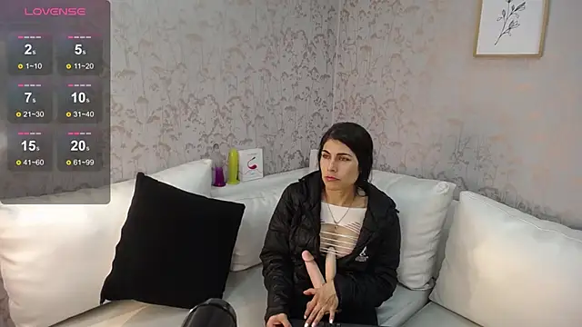 Snapshot of Melodi_Roux chatting on 22, 3, 2025 Melodi Roux online show from 22, 3, 2025