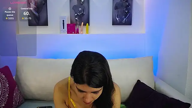 Snapshot of Melodi_Roux chatting on 16, 9, 2025 Melodi Roux online show from 16, 9, 2025