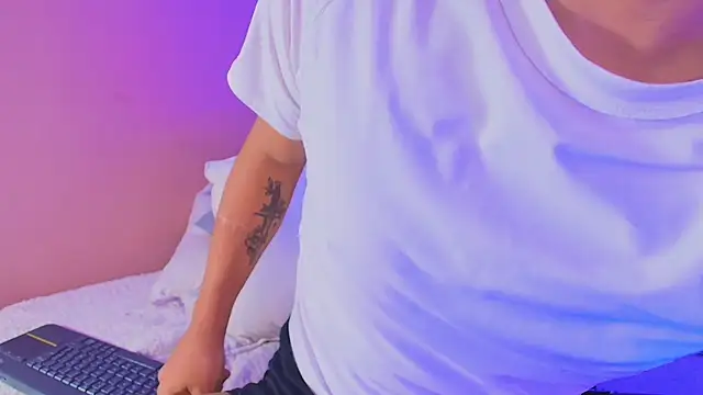 kiing azahell online show from 20, 9, 2025