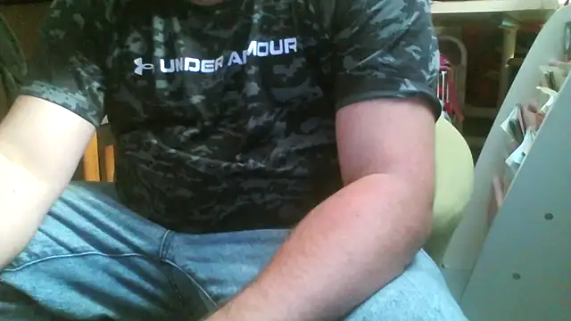 Snapshot of Tipute1987 chatting on 9, 10, 2025 Tipute1987 online show from 9, 10, 2025