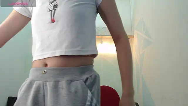 Mia-kalinfa online show from 15, 3, 2025