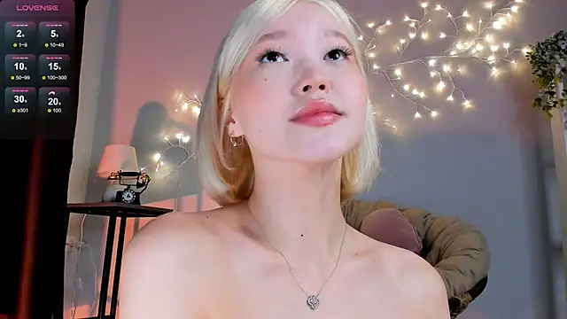 Snapshot of milli_sun_ chatting on 27, 12, 2024 milli sun online show from 27, 12, 2024