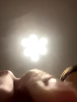 Janet Welder online show from 14, 12, 2025