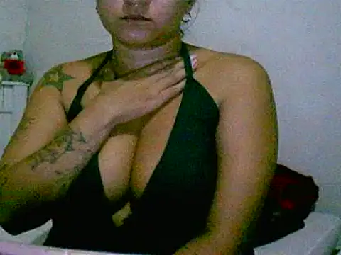 Snapshot of ElizaBetholih chatting on 18, 12, 2024 ElizaBetholih online show from 18, 12, 2024