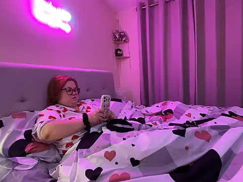 Snapshot of Tallulah-mae-xoxox chatting on 12, 1, 2025 Tallulah-mae-xoxox online show from 12, 1, 2025